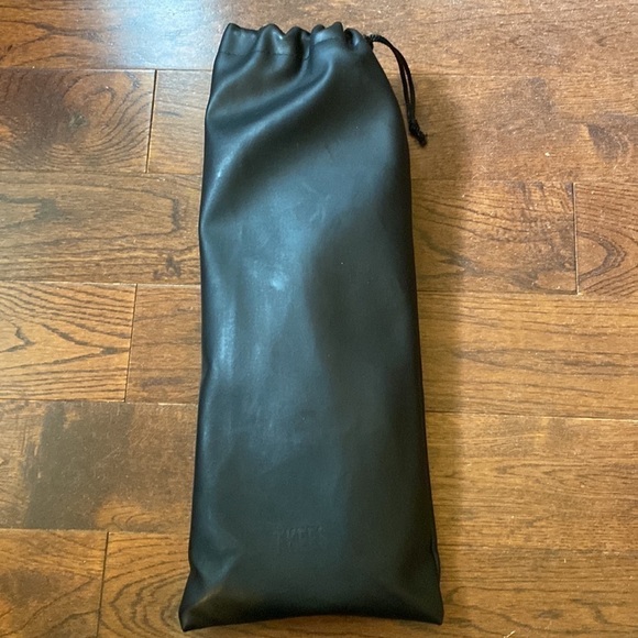 TKEES Flip Flop Sandals Size 13 Black Minimalist Slides - Picture 8 of 8